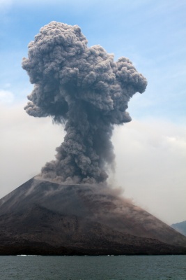 Erupcion-Volcanica-2